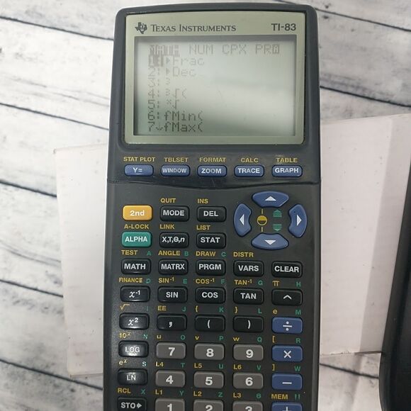 Texas Instruments TI-83  Graphing Calculator with Cover  Needs 4 AAA Batteries - Picture 2 of 5